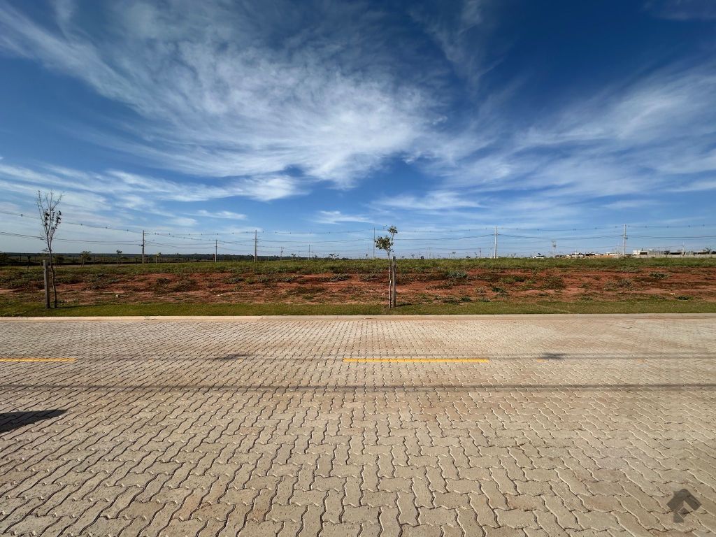 imgi_57_1754935418_33589